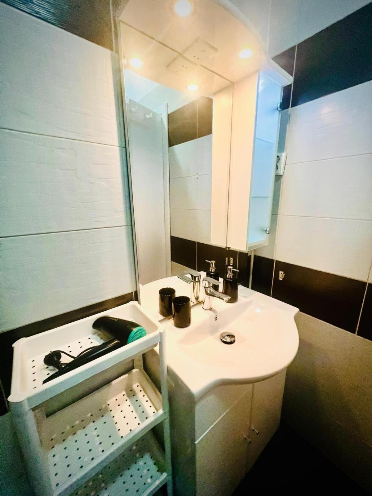 Unirii Guest Apartment Bucureşti Ngoại thất bức ảnh
